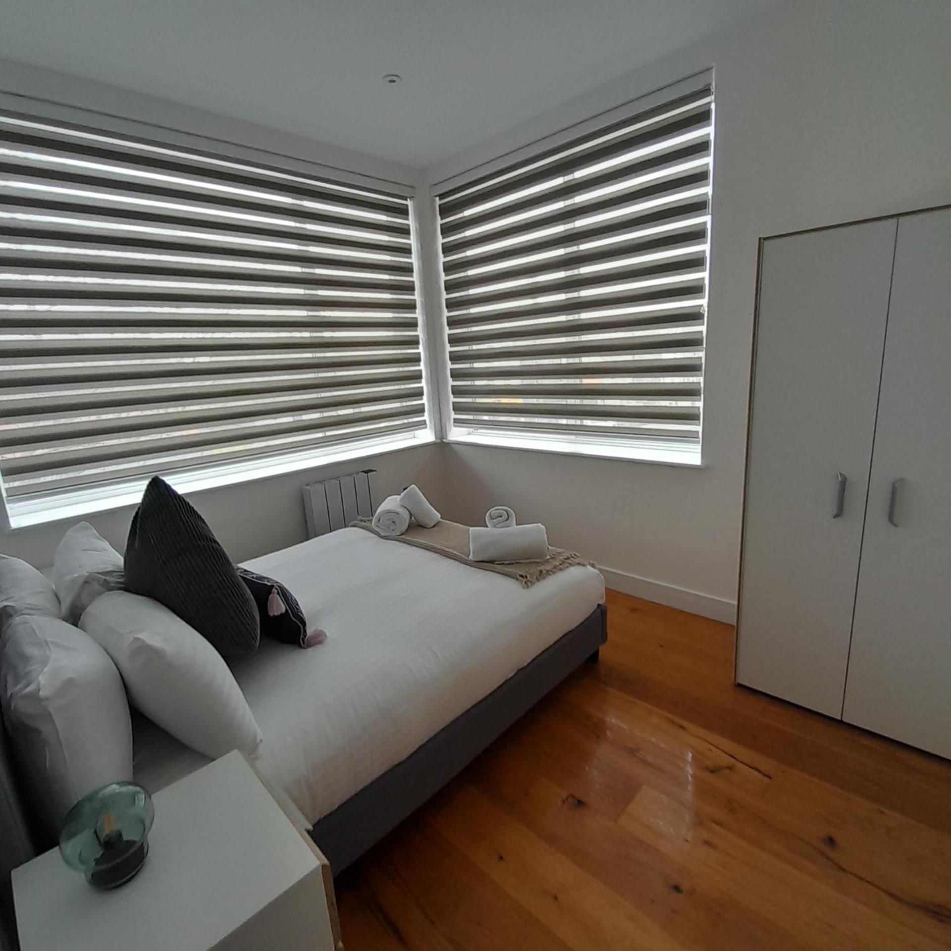 Deluxe Chic 1 2 Bed Apts Near Heathrow Legoland Windsor Slough Exterior foto